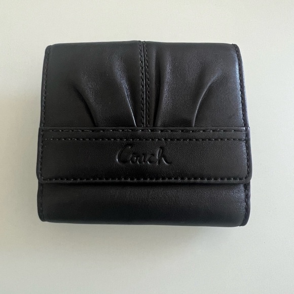 Coach leather wallet - Picture 1 of 8